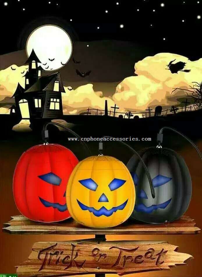 Halloween Pumpkin Bluetooth speaker