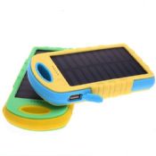 8000mAh avec Câble adapteur portable outdoor SOS fonction camping lanten énergie solaire Banque images