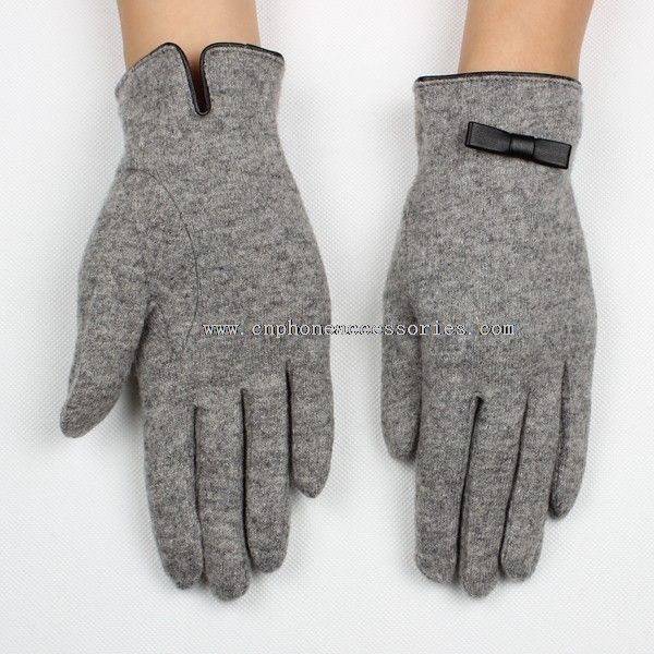 woman Gloves with fashion leather bow