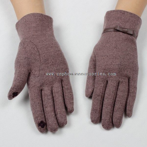 vyšívané touchscreen rukavice
