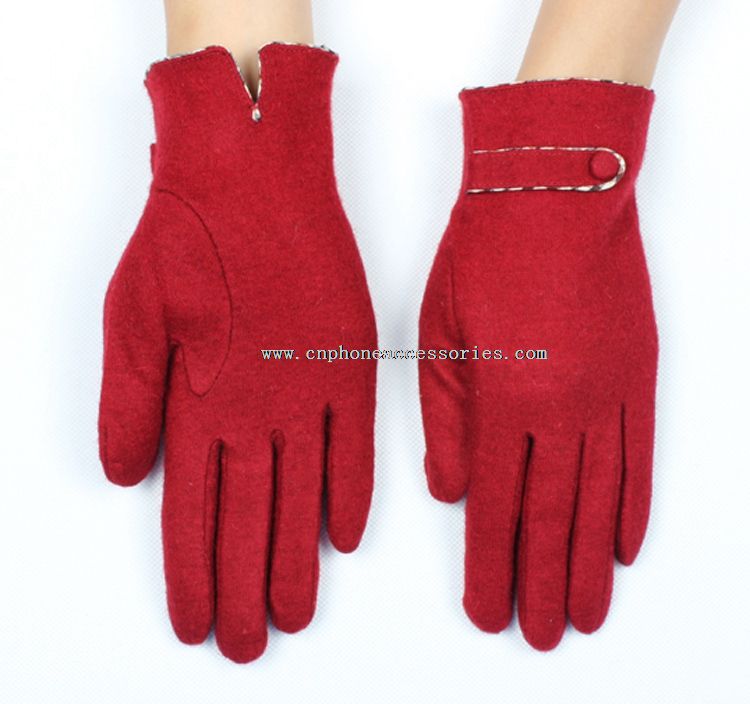 sarung tangan merah touchscreen