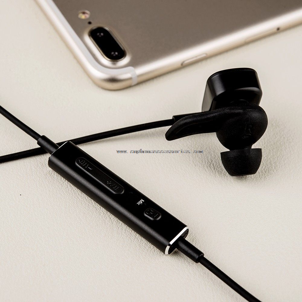 Stylish Sport Earphone Noise Cancelling Headphone