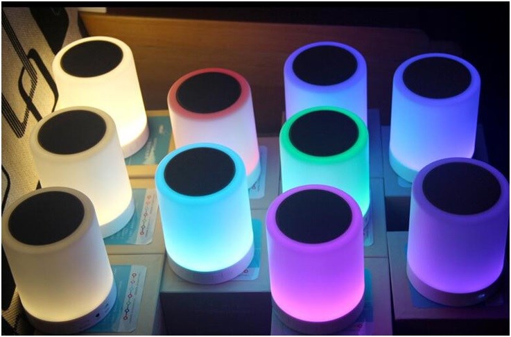 mini speaker bluetooth con luce