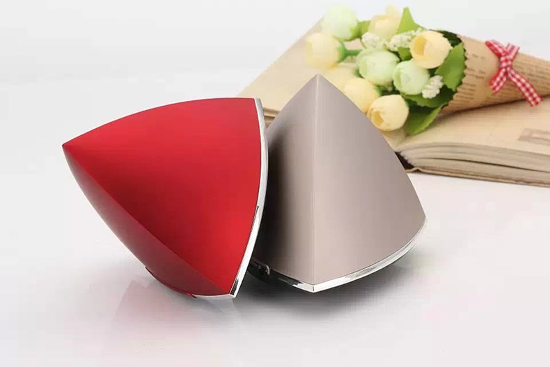 mini triangle shape bluetooth speaker