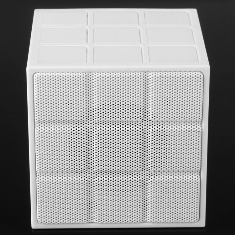 LED Flash Cahaya Mini Magic Cube Wireless Bluetooth Speaker